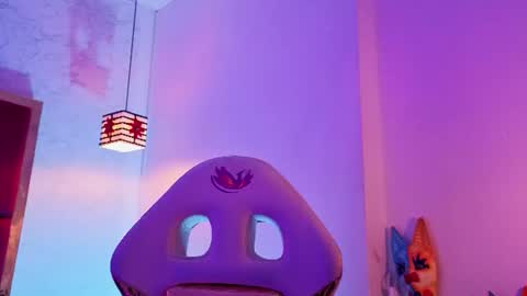 Snapshot of moon_winy chatting on July 4, 2026, 11:49 am Winy online show from July 4, 2026, 11:49 am