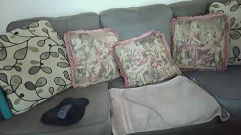 Snapshot of moondanceraa chatting on October 8, 2025, 10:51 pm moondanceraa online show from October 8, 2025, 10:51 pm