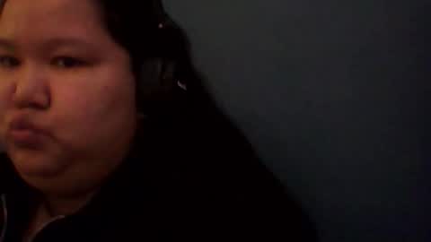 mooned_astrid online show from December 22, 2025, 8:55 am