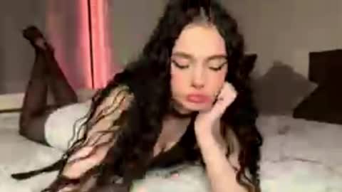 Snapshot of moonfaairy chatting on March 5, 2026, 5:42 pm moonfaairy online show from March 5, 2026, 5:42 pm