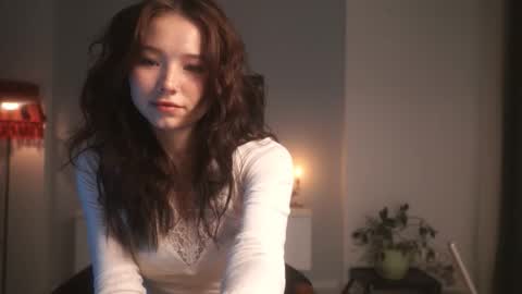 Snapshot of moonfaced_ chatting on February 7, 2026, 4:11 pm Ann online show from February 7, 2026, 4:11 pm