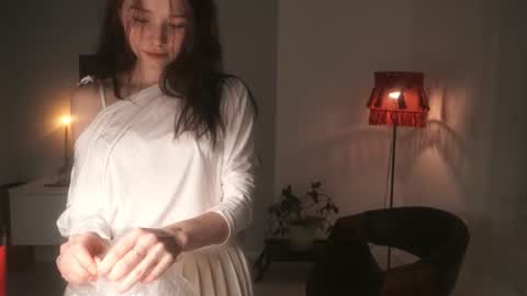 Snapshot of moonfaced_ chatting on February 12, 2026, 4:46 pm Ann online show from February 12, 2026, 4:46 pm