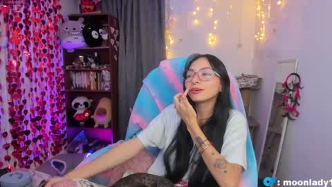 MOON  online show from April 14, 2026, 4:07 am