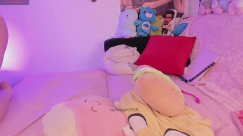 Snapshot of moonliight__ chatting on May 9, 2026, 3:28 pm moonliight__ online show from May 9, 2026, 3:28 pm
