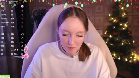 Snapshot of moonlish_siren chatting on December 30, 2024, 1:04 am Katrin online show from December 30, 2024, 1:04 am