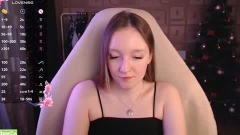 Snapshot of moonlish_siren chatting on January 3, 2025, 9:26 pm Katrin online show from January 3, 2025, 9:26 pm
