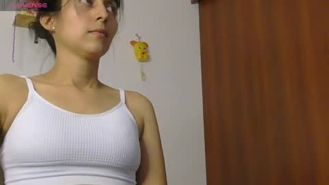 Snapshot of moonlunita_ chatting on May 5, 2026, 11:24 pm Luna online show from May 5, 2026, 11:24 pm