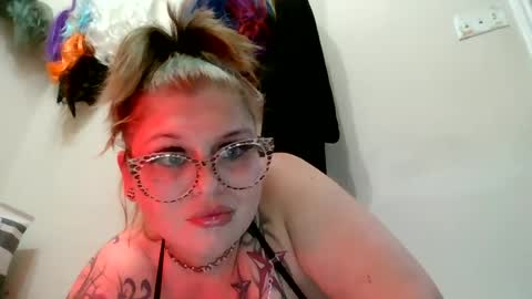 Snapshot of moonpulseraven chatting on June 18, 2026, 4:57 am moonpulseraven online show from June 18, 2026, 4:57 am
