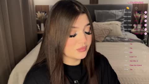 Ri online show from November 17, 2025, 9:31 pm