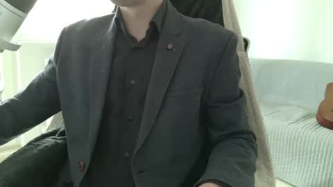 Moonsire online show from April 11, 2026, 9:46 am