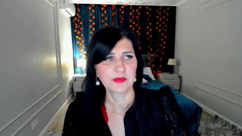 Ask me  online show from November 15, 2025, 3:48 am