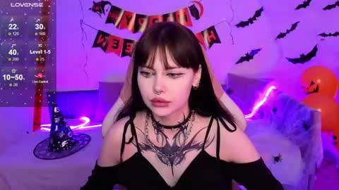 Morana online show from October 31, 2025, 2:34 am