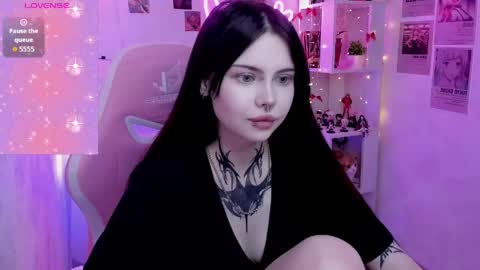 Snapshot of morana_batt chatting on April 23, 2026, 2:24 am Morana online show from April 23, 2026, 2:24 am