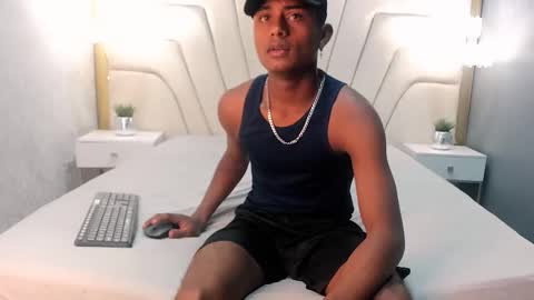 Snapshot of morenitodigno chatting on October 9, 2025, 7:56 pm Mmorenito online show from October 9, 2025, 7:56 pm