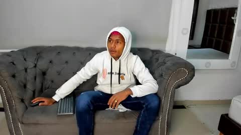 Snapshot of morenitodigno chatting on January 15, 2026, 6:44 pm Mmorenito online show from January 15, 2026, 6:44 pm