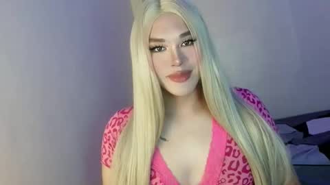 Snapshot of morgana_vile chatting on May 10, 2026, 11:32 pm Ms. Morgana online show from May 10, 2026, 11:32 pm