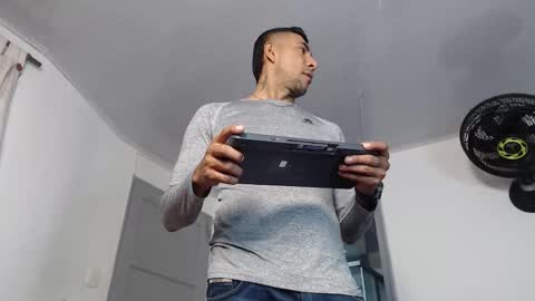 Snapshot of morganandmegan chatting on November 3, 2025, 11:22 am MORGAN AND MEGAN online show from November 3, 2025, 11:22 am