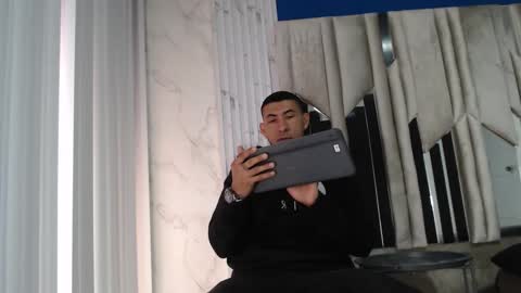 Snapshot of morganandmegan chatting on December 5, 2025, 12:14 pm MORGAN AND MEGAN online show from December 5, 2025, 12:14 pm