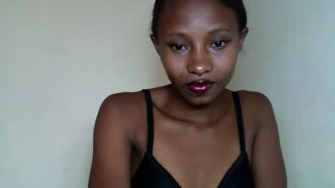 morgane_69 online show from May 19, 2026, 7:04 am