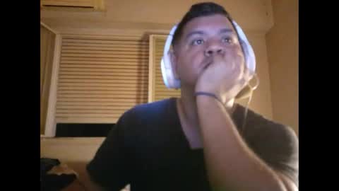 Snapshot of morocho777 chatting on December 23, 2025, 4:43 am Bruno online show from December 23, 2025, 4:43 am