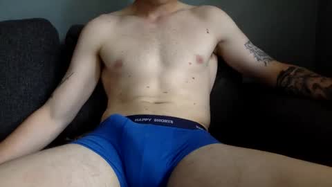 Snapshot of morowin_ chatting on June 1, 2026, 12:51 pm morowin_ online show from June 1, 2026, 12:51 pm