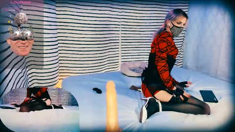 Morphelina online show from October 18, 2025, 11:33 am