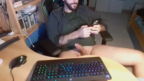 Snapshot of morpheus1900 chatting on January 10, 2025, 4:41 pm morpheus1900 online show from January 10, 2025, 4:41 pm