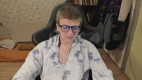 Snapshot of mortywithlove chatting on May 14, 2026, 5:53 pm Morty online show from May 14, 2026, 5:53 pm