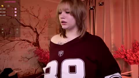 Snapshot of morvelyn chatting on November 19, 2025, 7:03 pm morvelyn online show from November 19, 2025, 7:03 pm