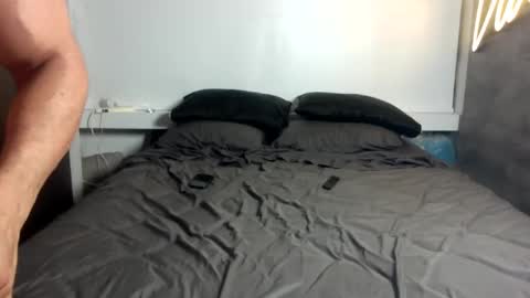 Snapshot of mosh2 chatting on February 23, 2025, 11:36 pm Kattie Mosh online show from February 23, 2025, 11:36 pm