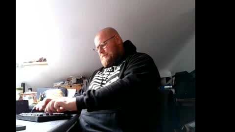 Snapshot of mossler chatting on May 11, 2026, 3:51 pm Martin online show from May 11, 2026, 3:51 pm