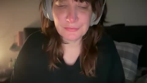 Mossy Mommy online show from April 21, 2026, 12:23 am