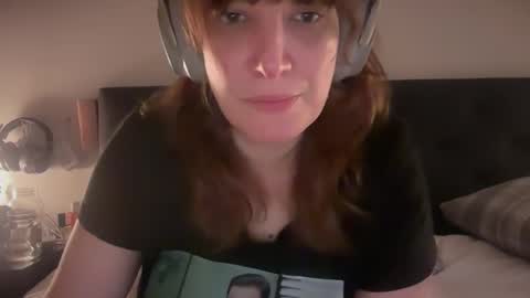 Snapshot of mossy_mommy chatting on April 25, 2026, 12:13 am Mossy Mommy online show from April 25, 2026, 12:13 am