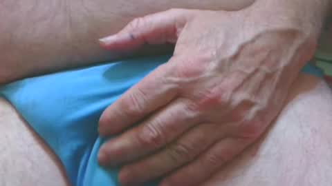 moth12 online show from March 7, 2025, 1:31 am