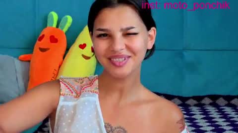 Snapshot of moto_ponchik chatting on July 13, 2026, 6:27 am Kris online show from July 13, 2026, 6:27 am