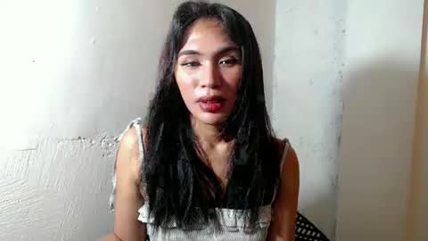 Snapshot of mouiline_rouge69 chatting on March 24, 2026, 5:23 am mouiline_rouge69 online show from March 24, 2026, 5:23 am