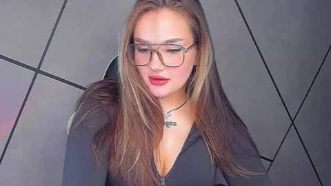 Carolina online show from October 15, 2025, 3:45 pm