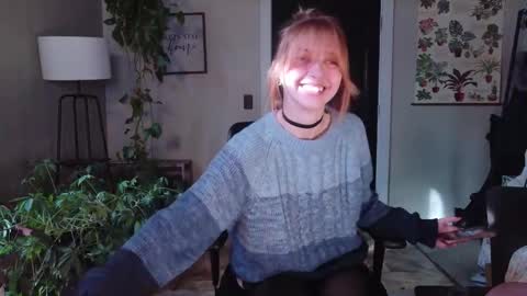 Mousie online show from November 18, 2025, 8:46 pm