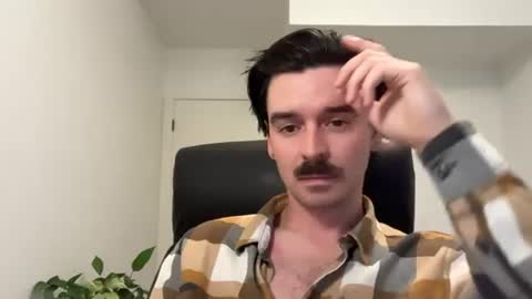 Snapshot of moustachematt chatting on June 10, 2026, 3:18 am moustachematt online show from June 10, 2026, 3:18 am