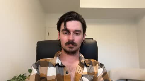 Snapshot of moustachematt chatting on June 27, 2026, 2:38 am moustachematt online show from June 27, 2026, 2:38 am