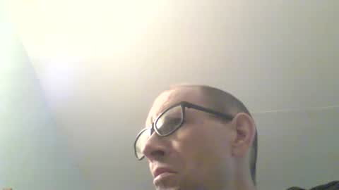 Snapshot of moviem1978 chatting on December 15, 2024, 9:56 am Frederik online show from December 15, 2024, 9:56 am