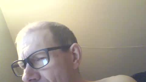 Snapshot of moviem1978 chatting on January 30, 2025, 6:32 pm Frederik online show from January 30, 2025, 6:32 pm