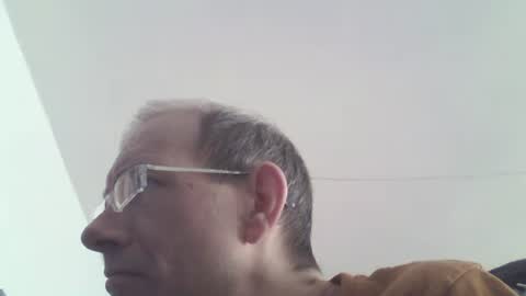 Snapshot of moviem1978 chatting on February 28, 2025, 11:14 am Frederik online show from February 28, 2025, 11:14 am