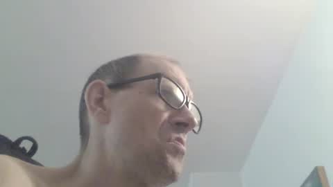 Snapshot of moviem1978 chatting on October 11, 2025, 10:47 am Frederik online show from October 11, 2025, 10:47 am