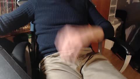 Snapshot of mpmimp chatting on December 1, 2024, 5:35 pm mpmimp online show from December 1, 2024, 5:35 pm