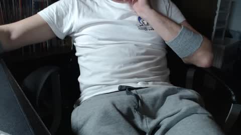 Snapshot of mpmimp chatting on March 2, 2025, 3:16 pm mpmimp online show from March 2, 2025, 3:16 pm