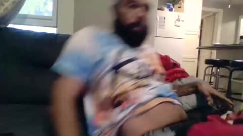 Snapshot of mr8plus chatting on October 28, 2025, 9:39 pm Mr8 online show from October 28, 2025, 9:39 pm