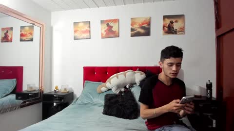 Snapshot of mr_andresr chatting on December 4, 2024, 3:37 am Andy online show from December 4, 2024, 3:37 am