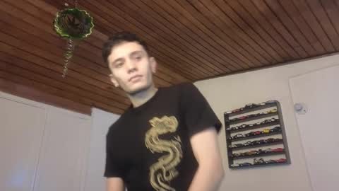 Snapshot of mr_andresr chatting on March 10, 2025, 4:57 pm Andy online show from March 10, 2025, 4:57 pm