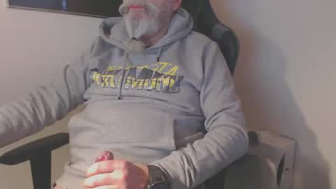 Snapshot of mr_boombastic2021 chatting on December 7, 2024, 10:56 am mr_boombastic2021 online show from December 7, 2024, 10:56 am